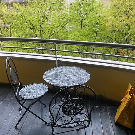 Apartment The Style Comfortable For Metro, Fs Station And Hospital *
